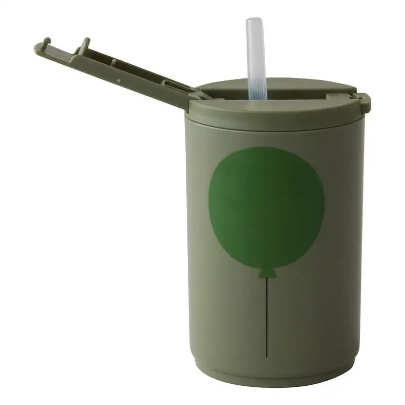 Design Letters Reisebecher Für Kinder, 330 ml, Forstgrün 5 Design Letters Reisebecher Für Kinder, 330 ml, Forstgrün – Bild 3