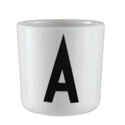 Design Letters Arne Jacobsen Melamintasse A–Z