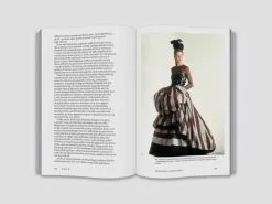 Thames & Hudson World Of Art – Costume And Fashion -Kinfill Verkäufe 9780500204498 in11 costume and fashion 4 VS