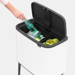 Brabantia Bo Touch Bin 11 + 23 L, Weiß -Kinfill Verkäufe Bo Touch Bin2C 11 2B 23L White 8710755313547 Brabantia 4007x4007px 6 NR 10873