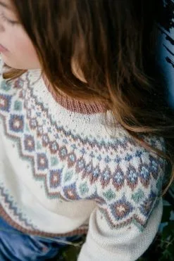 Laine Publishing Laine Magazin, Ausgabe 15, Schwarz Und Weiß -Kinfill Verkäufe Laine15 sneakpeek thepetiteknitter