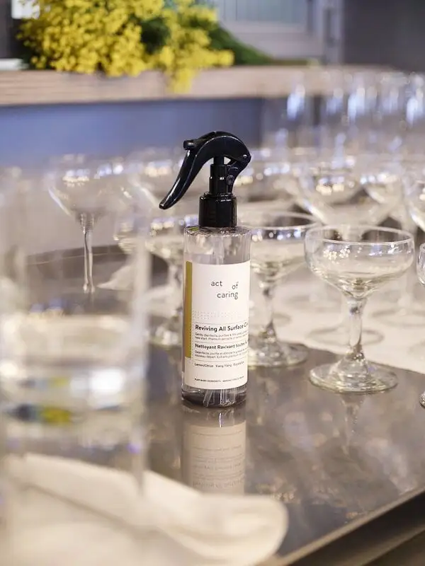 Act Of Caring Reviving All Surface Cleanser, Nachfüllpackung, 500 Ml 4 Act Of Caring Reviving All Surface Cleanser, Nachfüllpackung, 500 Ml – Bild 2