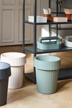 Hay Shade Abfalleimer, Hellrosa 12 Hay Shade Abfalleimer, Hellrosa -Kinfill Verkäufe Shade Bin dusty green Tool Box dusty green Shade Bin blush New Order shelving charcoal