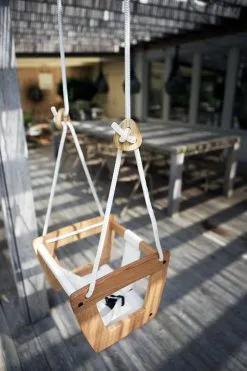 Schaukel Lillagunga Toddler, Eiche – Weiße Sitzfläche Und Weißes 12 Schaukel Lillagunga Toddler, Eiche – Weiße Sitzfläche Und Weißes -Kinfill Verkäufe Toddler Oak White seat White ropes Minna Tannerfalk2