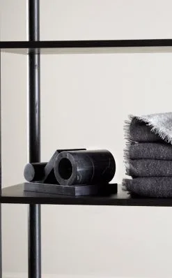 Woud Booknd Buchstütze, 2 Stück, Schwarzer Marmor -Kinfill Verkäufe WOUD AW22 BOOKND 1