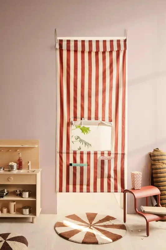 Ferm LIVING Kids Kiosk, Dunkles Ziegelrot - Cremeweiß 4 Ferm LIVING Kids Kiosk, Dunkles Ziegelrot - Cremeweiß – Bild 2