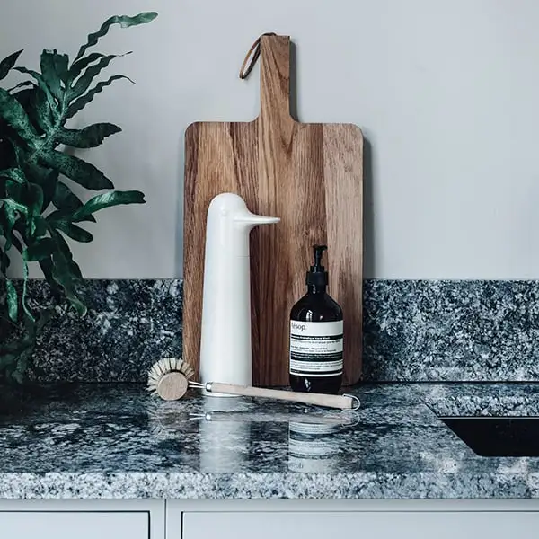 Jalo Helsinki Feuerlöscher Oiva, Weiß 4 Jalo Helsinki Feuerlöscher Oiva, Weiß – Bild 2