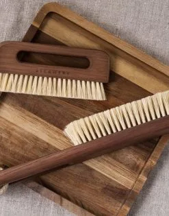 STEAMERY Kleiderbürste -Kinfill Verkäufe vegan brush lifestyle RGB